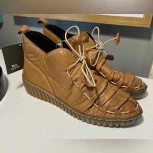 Women's Nespea Lace Up Shoe